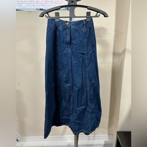 Denim skirt